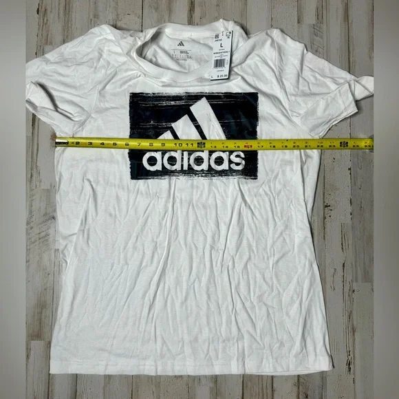 Adidas graphic T Shirt men's Large short sleeve White NWT - Picture 5 of 9